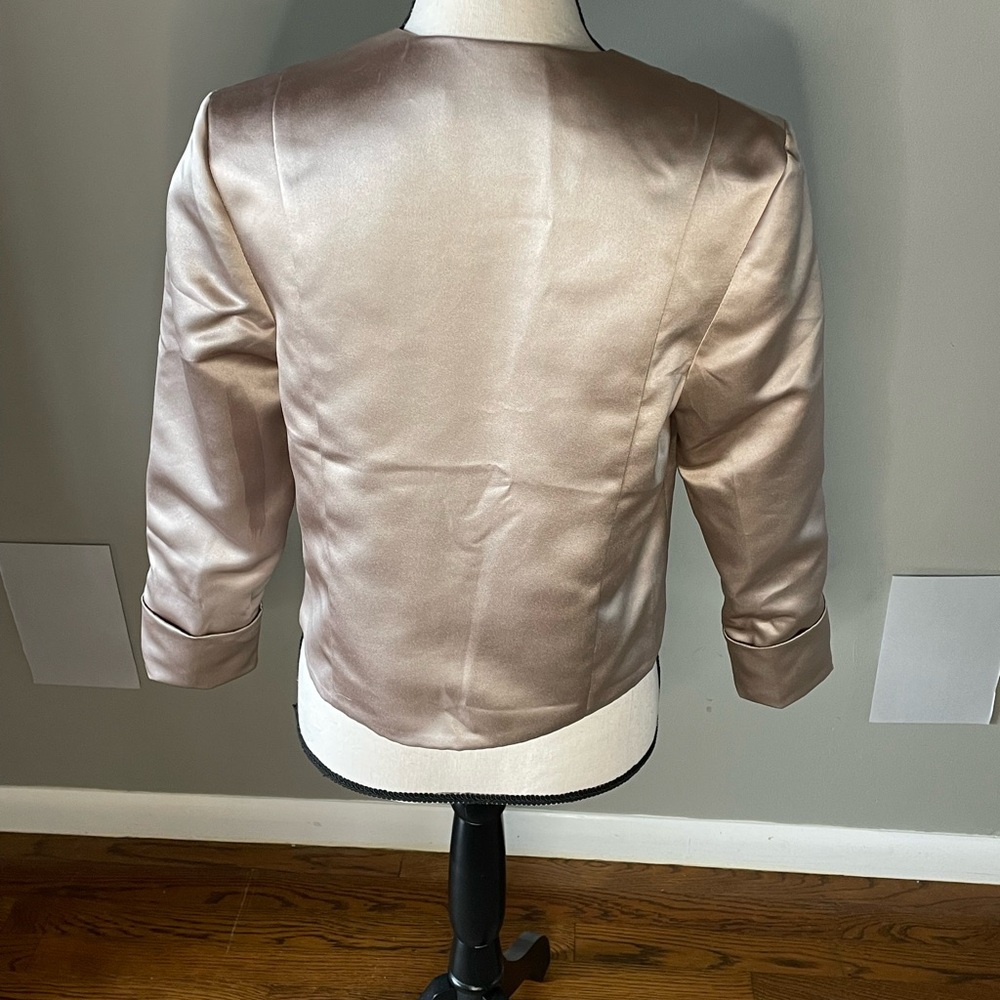 JJs House Cream Satin Women's Blazer/Shrug - Picture 2 of 9